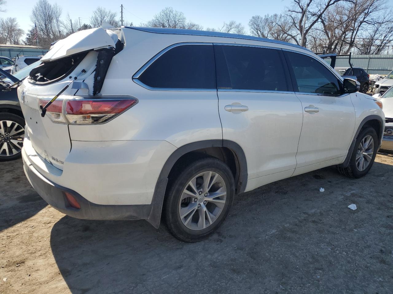 2014 Toyota Highlander - Image 3