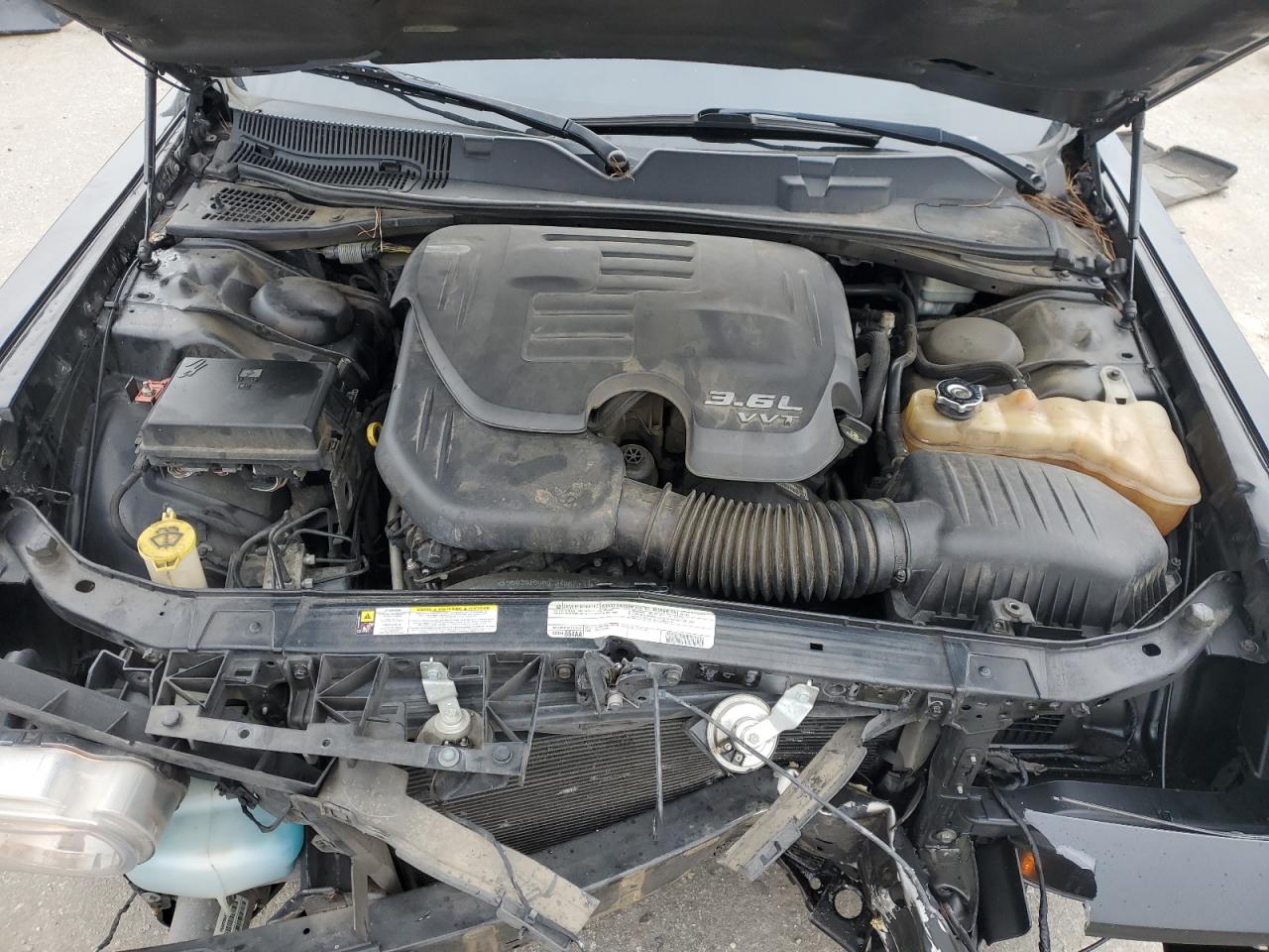 2014 Dodge Challenger - Image 13