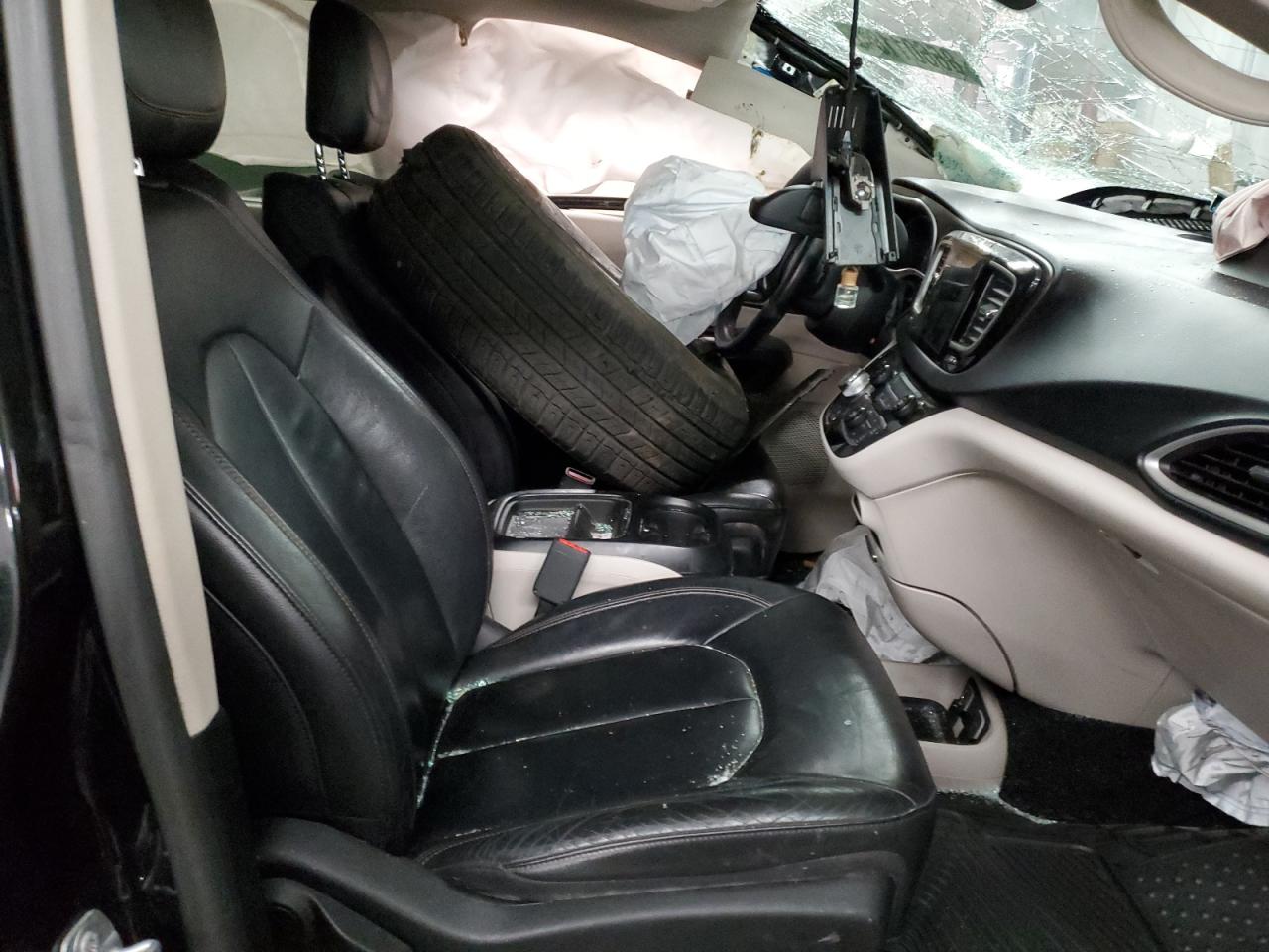 2017 Chrysler Pacifica Touring L VIN: 2C4RC1BG9HR501825 Lot: 86601184