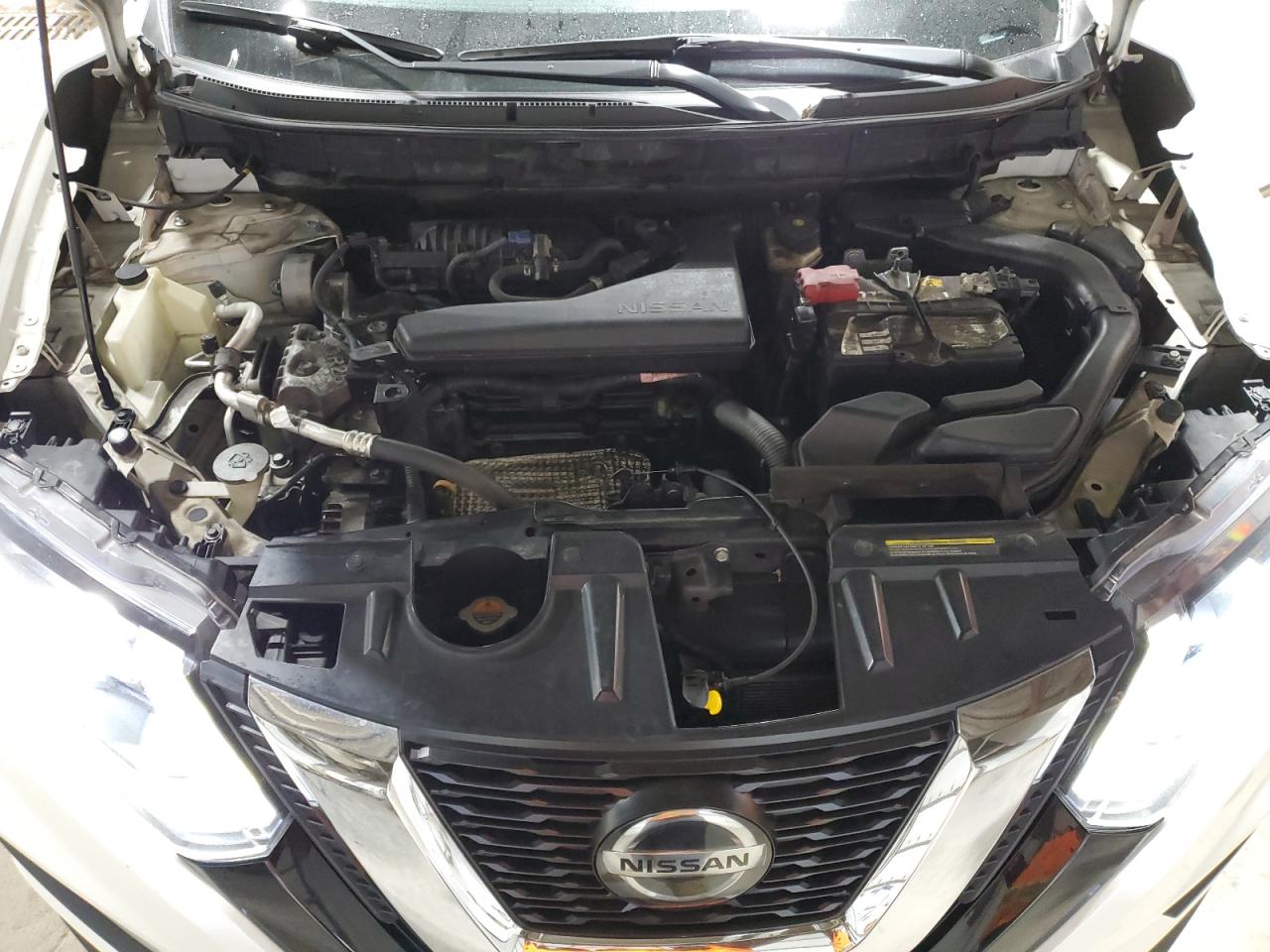 2018 Nissan Rogue - Image 12