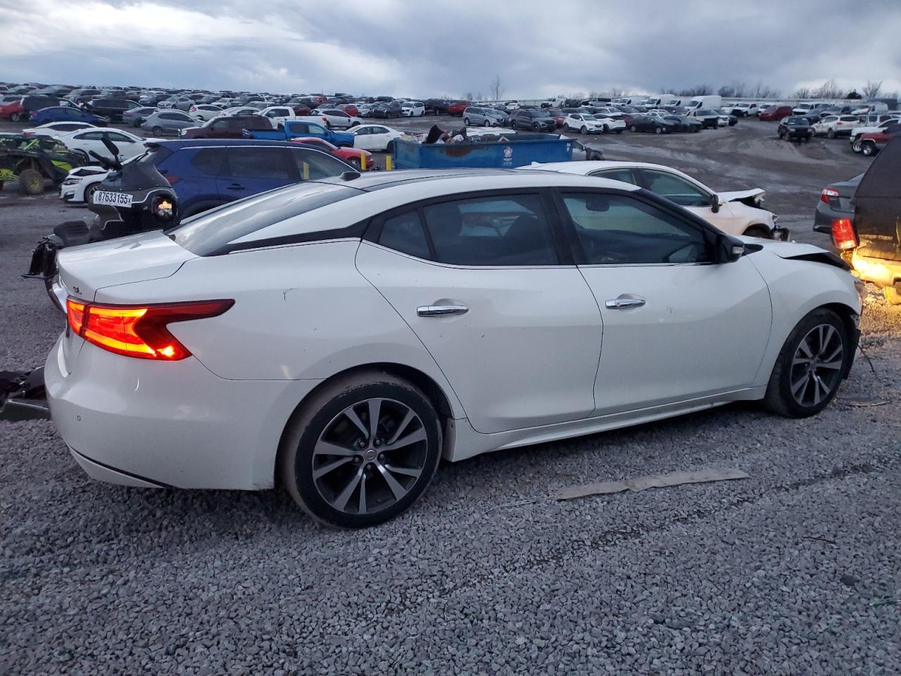 2016 Nissan Maxima - Image 3