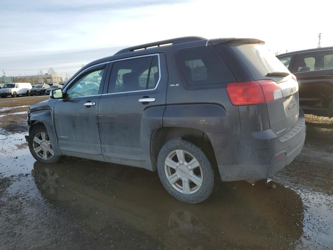 2014 GMC Terrain - Image 2