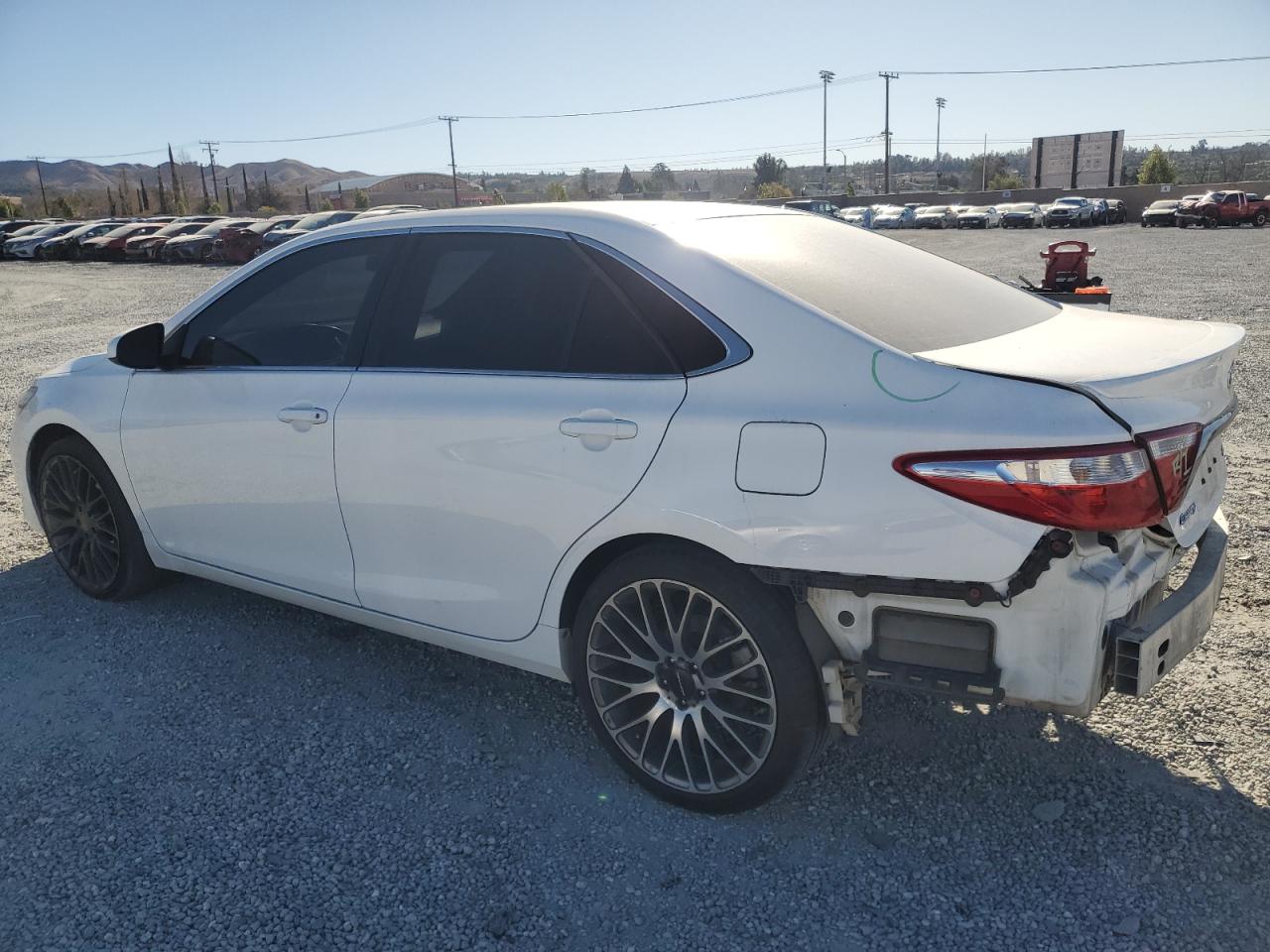 VIN 4T1BF1FK9GU218457 2016 TOYOTA CAMRY no.2