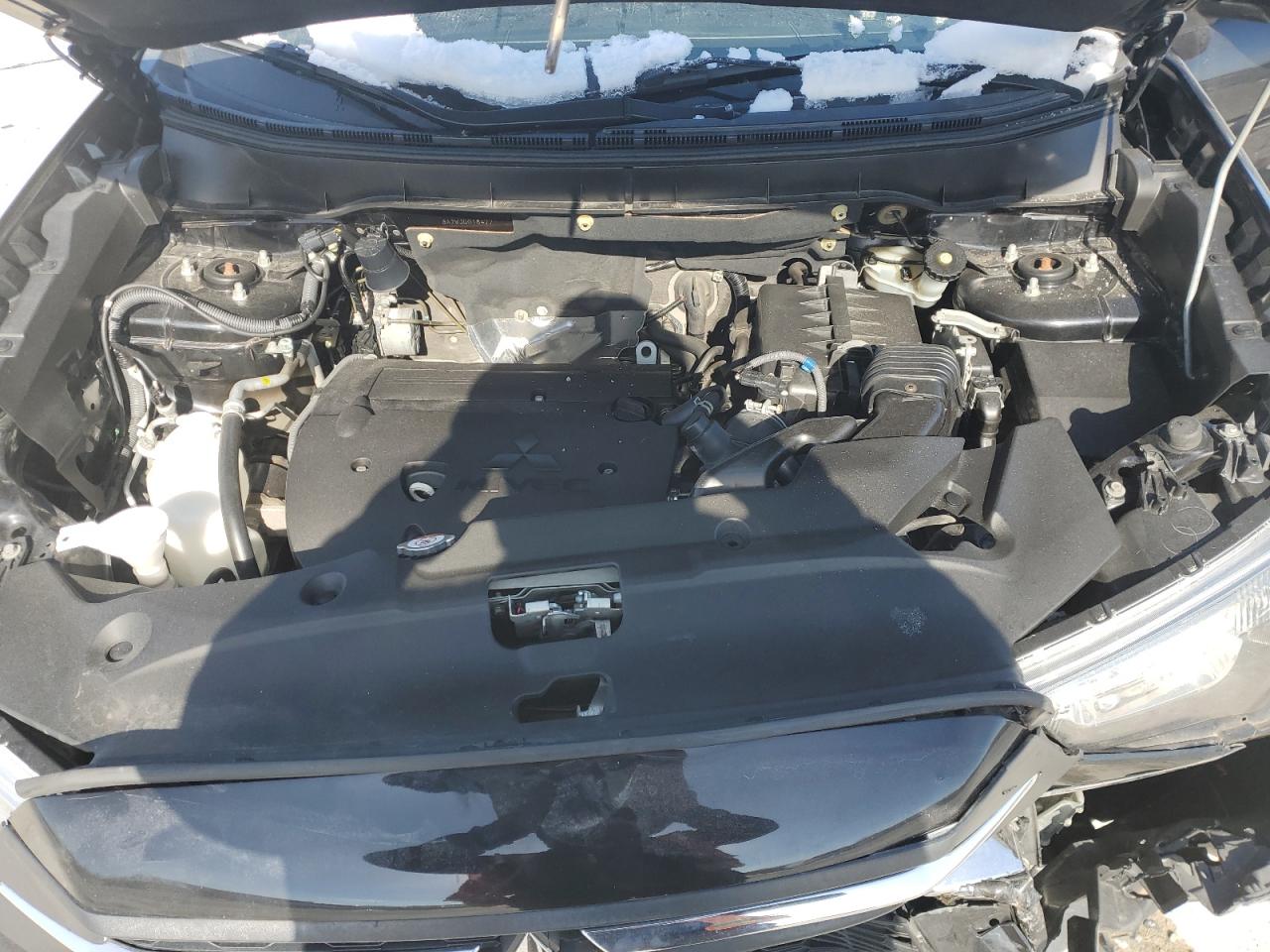 2018 Mitsubishi Outlander - Image 14