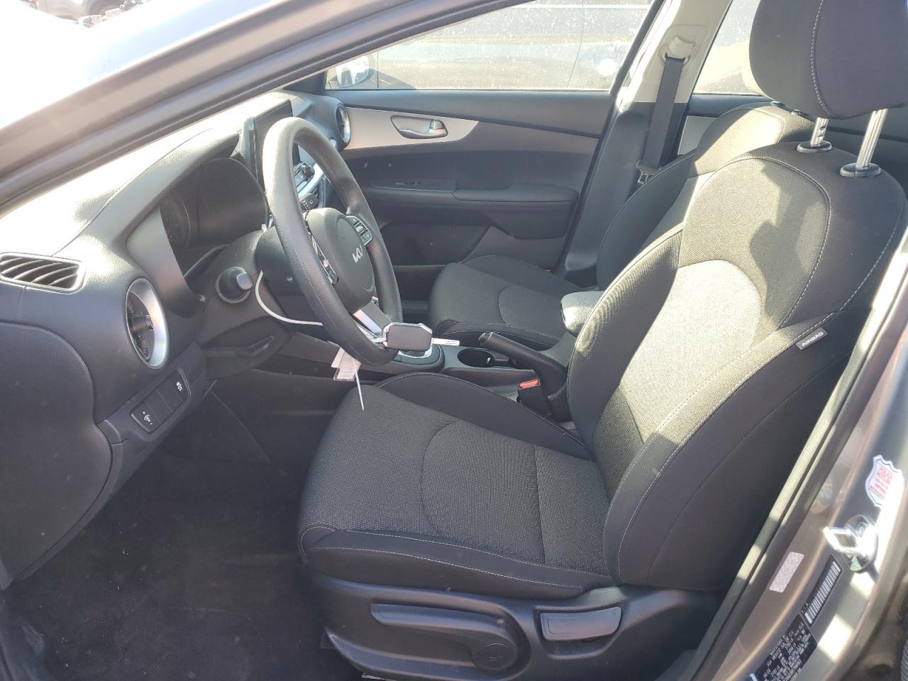 2024 Kia Forte - Image 7