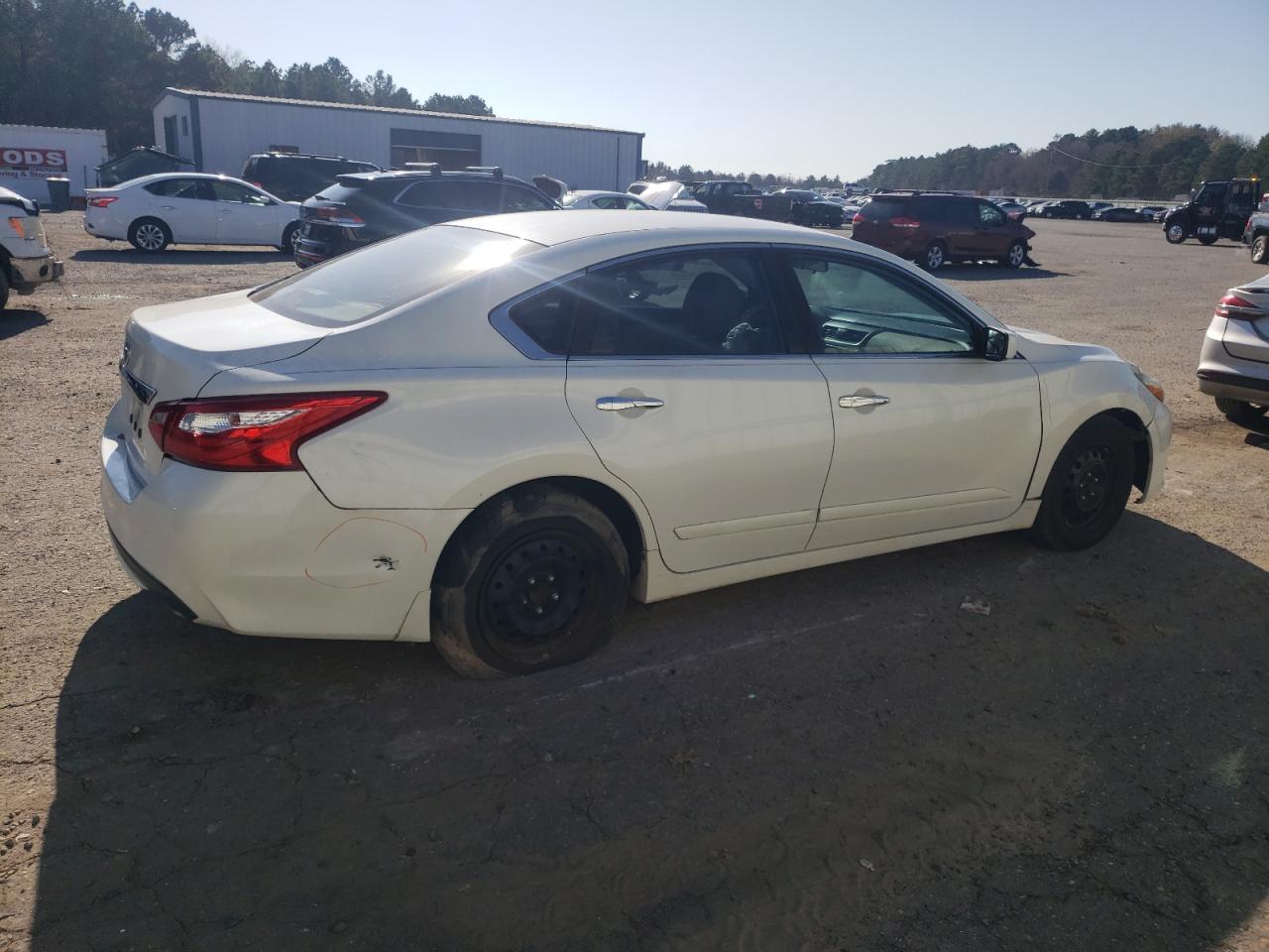 VIN 1N4AL3AP2GN338754 2016 NISSAN ALTIMA no.3