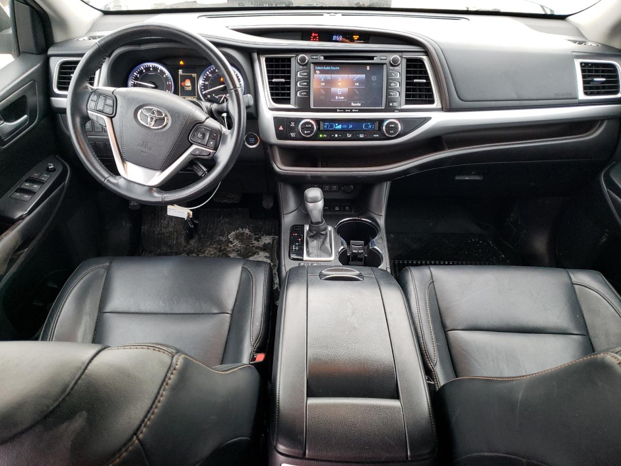 2017 Toyota Highlander - Image 8