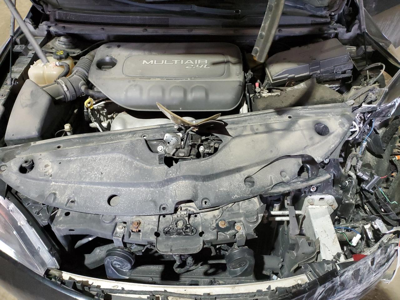 2015 Chrysler 200 - Image 12