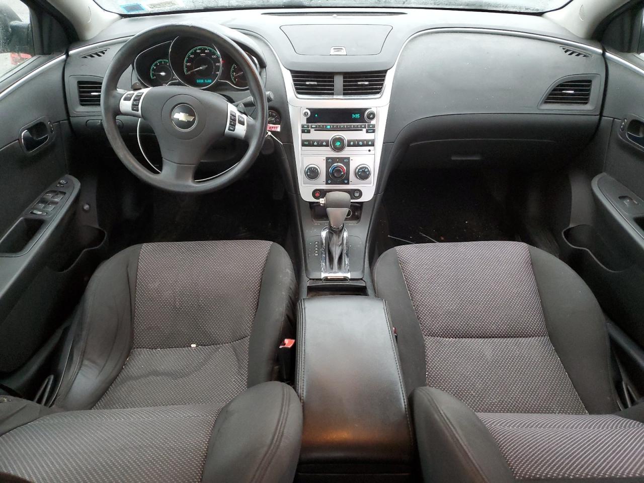 2010 Chevrolet Malibu - Image 8