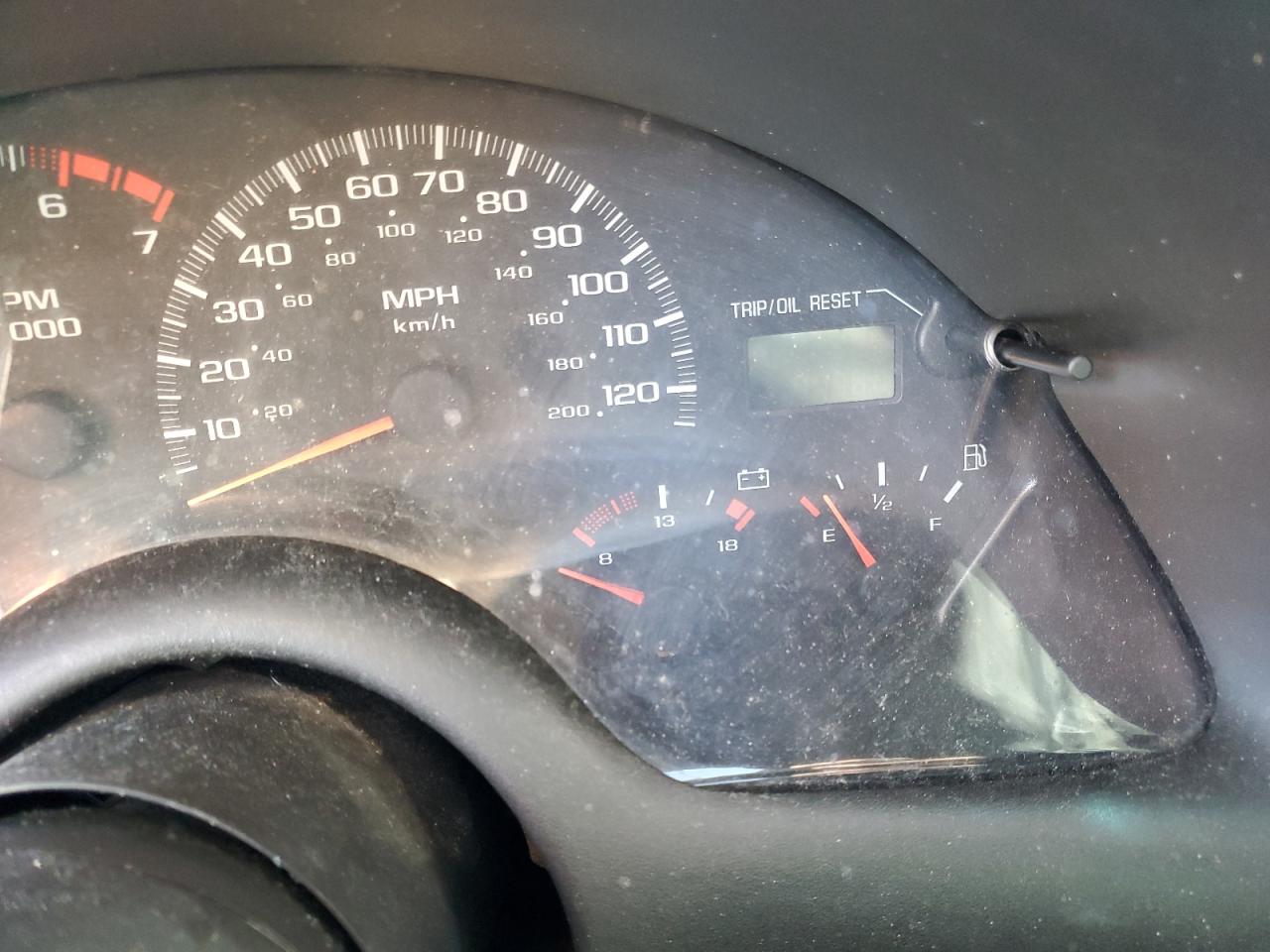 2000 Chevrolet Camaro - Image 9
