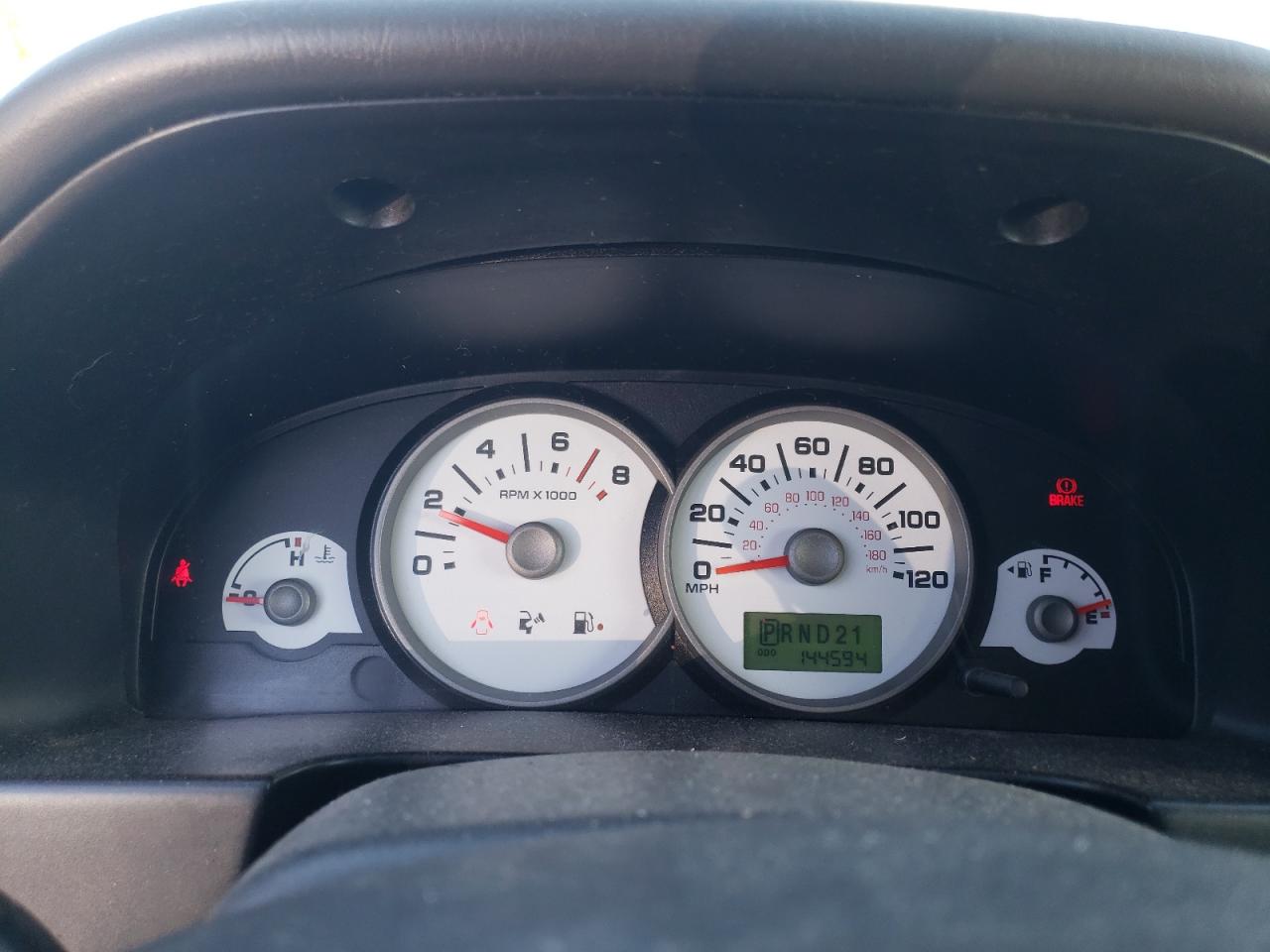 2005 Ford Escape - Image 9