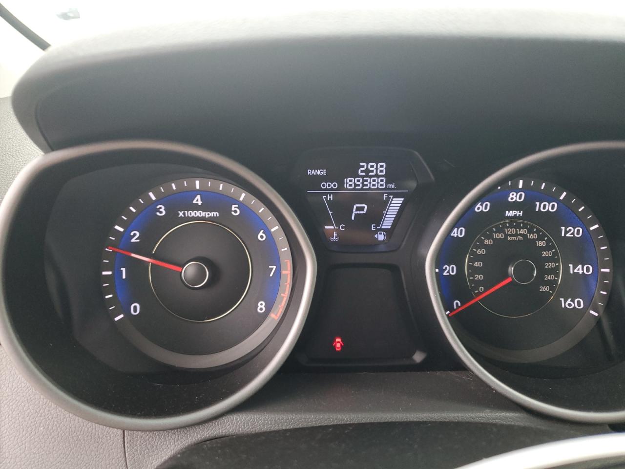 2011 Hyundai Elantra - Image 9