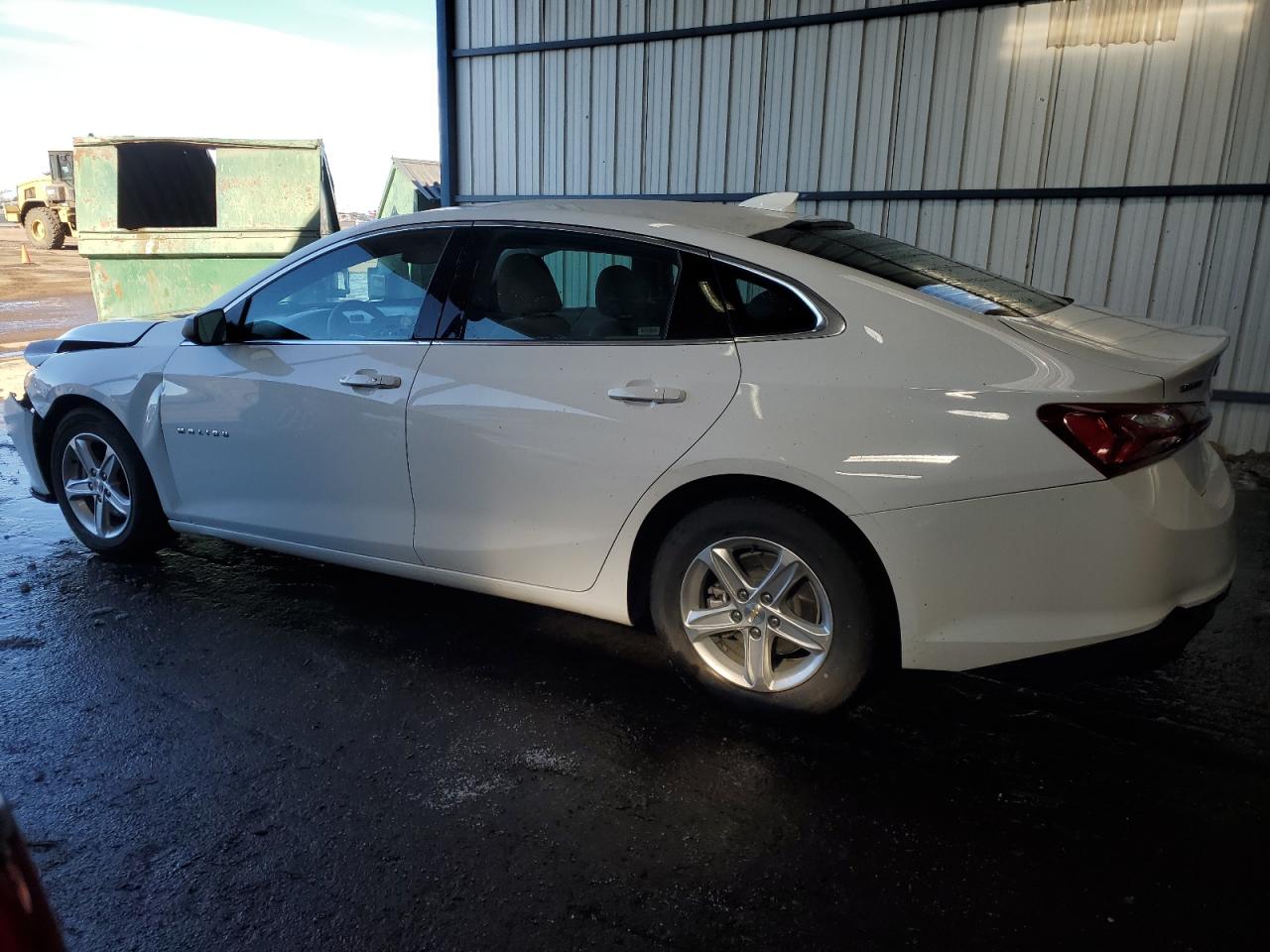 2022 Chevrolet Malibu - Image 2
