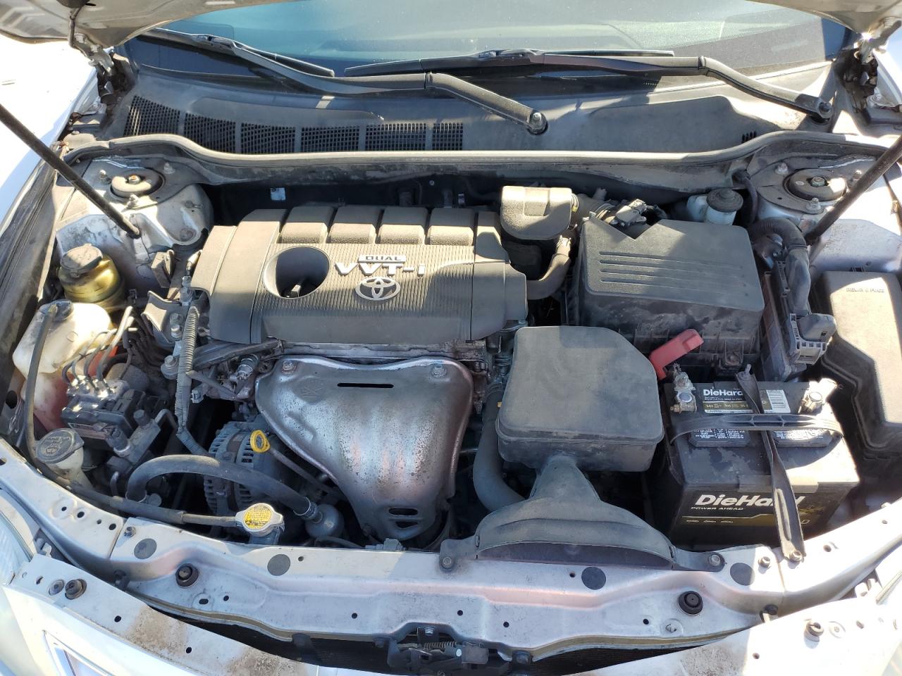2010 Toyota Camry - Image 12