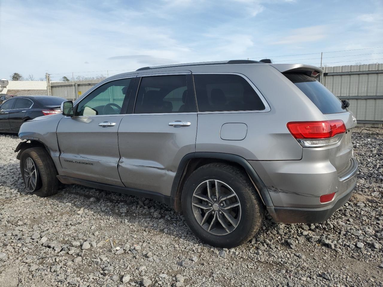 2017 Jeep Grand Cherokee - Image 2