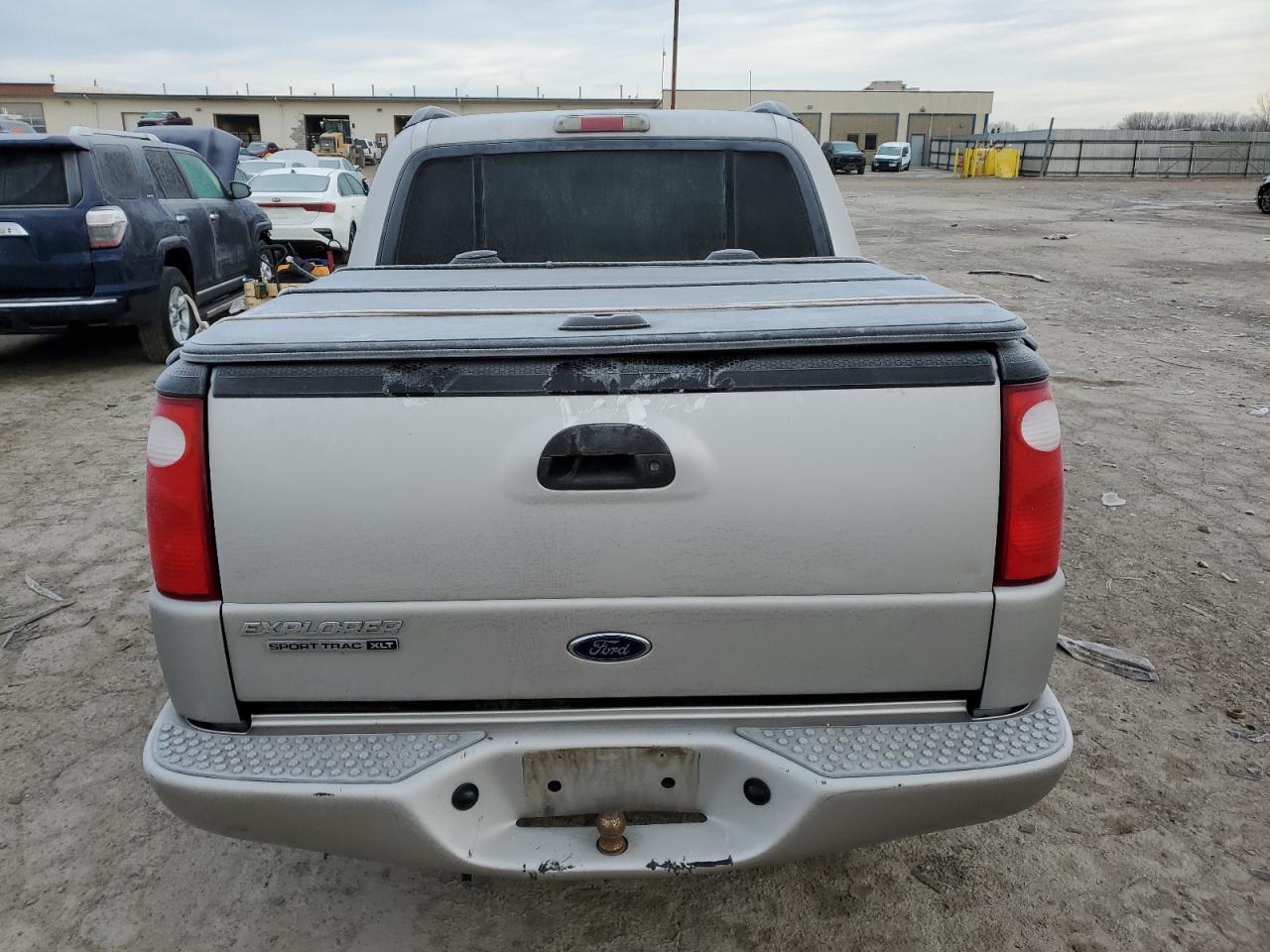 2005 Ford Explorer - Image 6