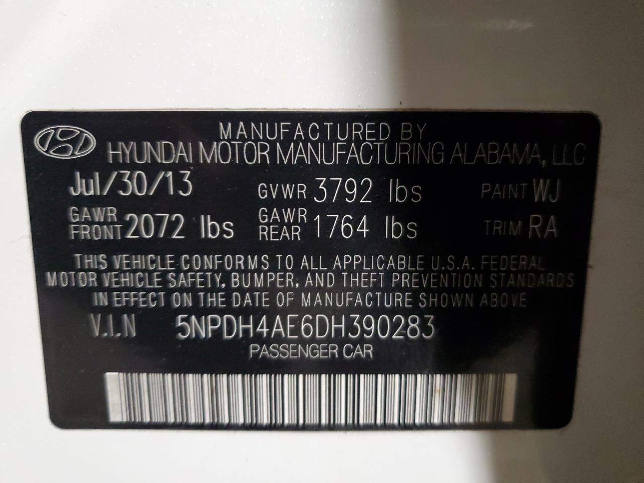 2013 Hyundai Elantra - Image 12