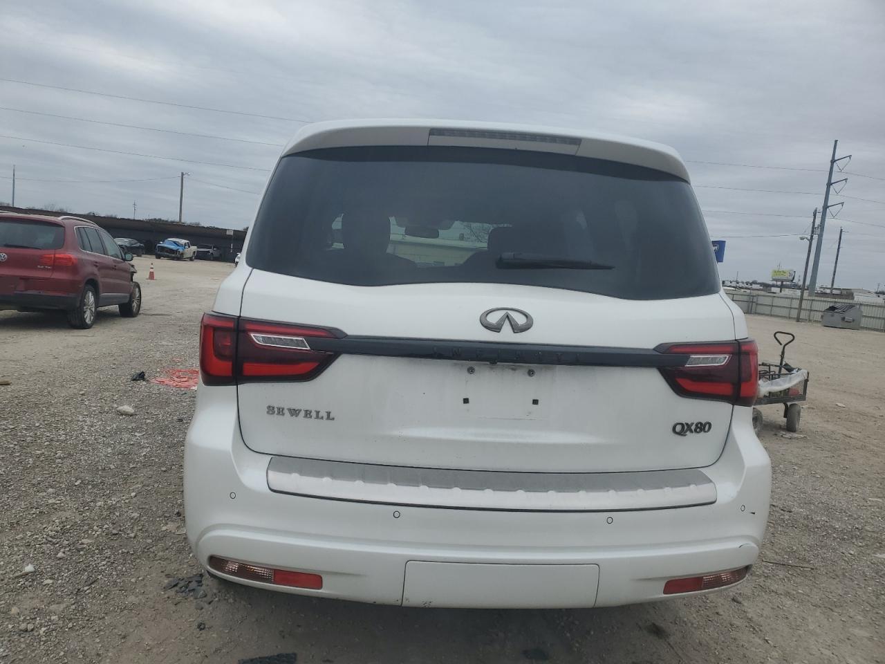 2018 Infiniti QX80 - Image 6