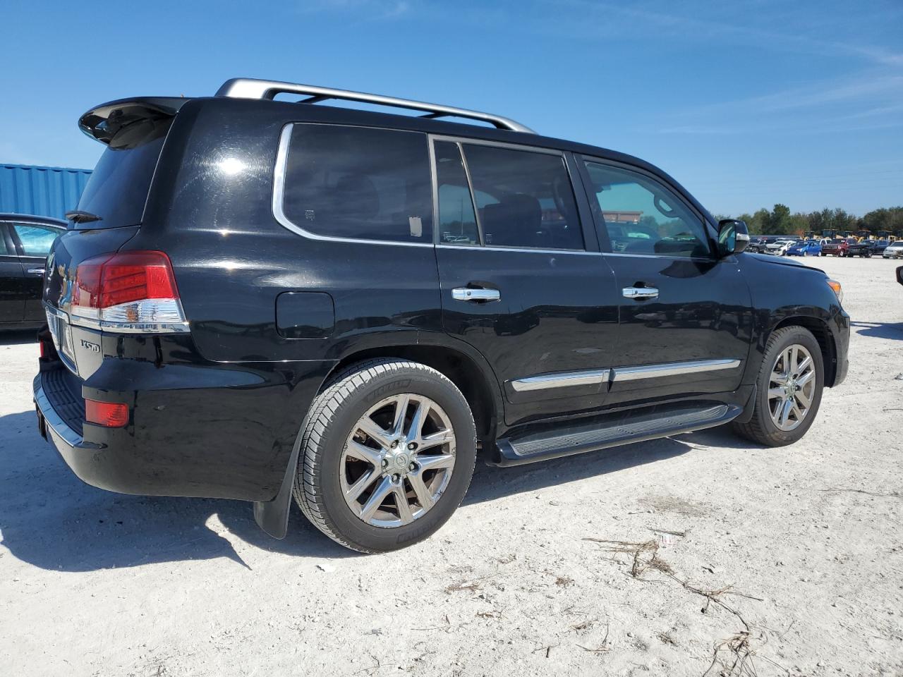 2015 Lexus LX - Image 3