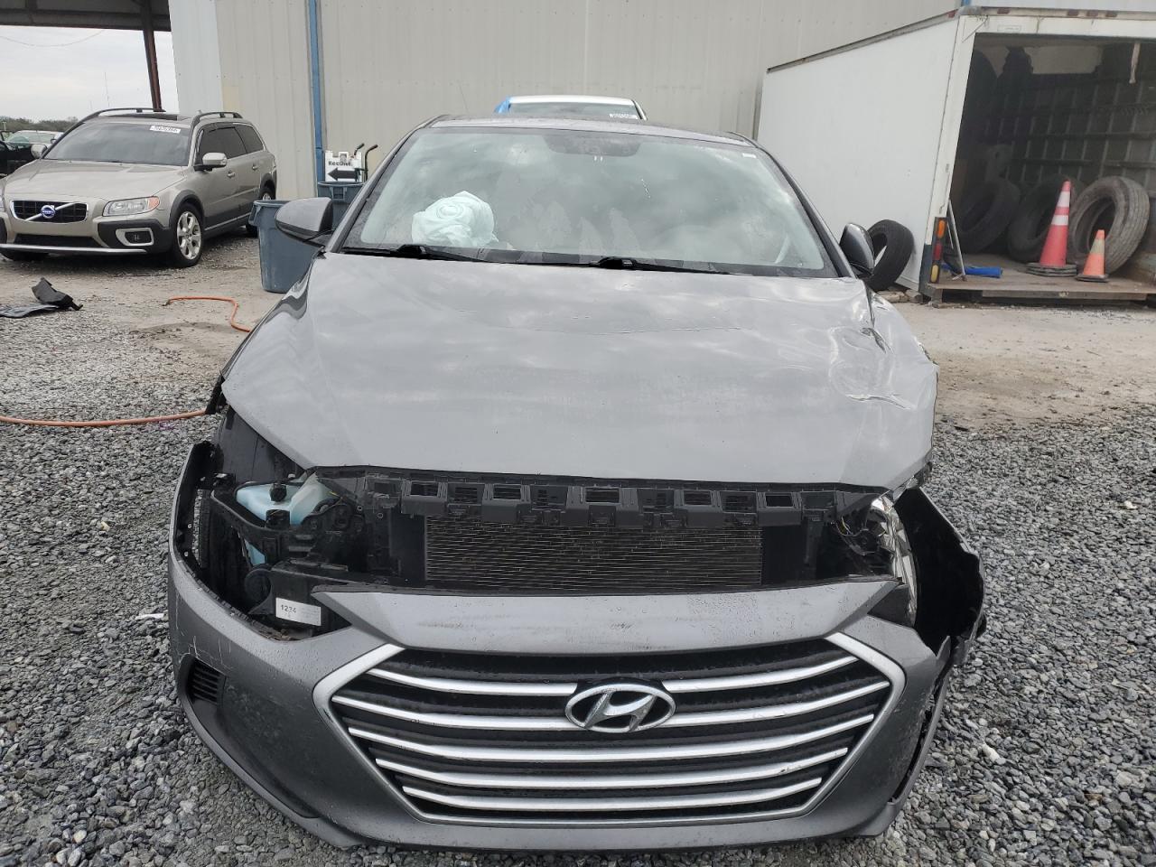2018 Hyundai Elantra - Image 5