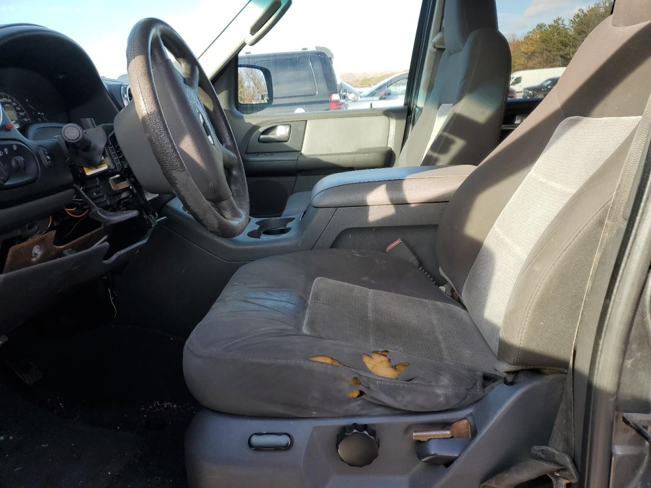 2003 Ford Expedition - Image 7