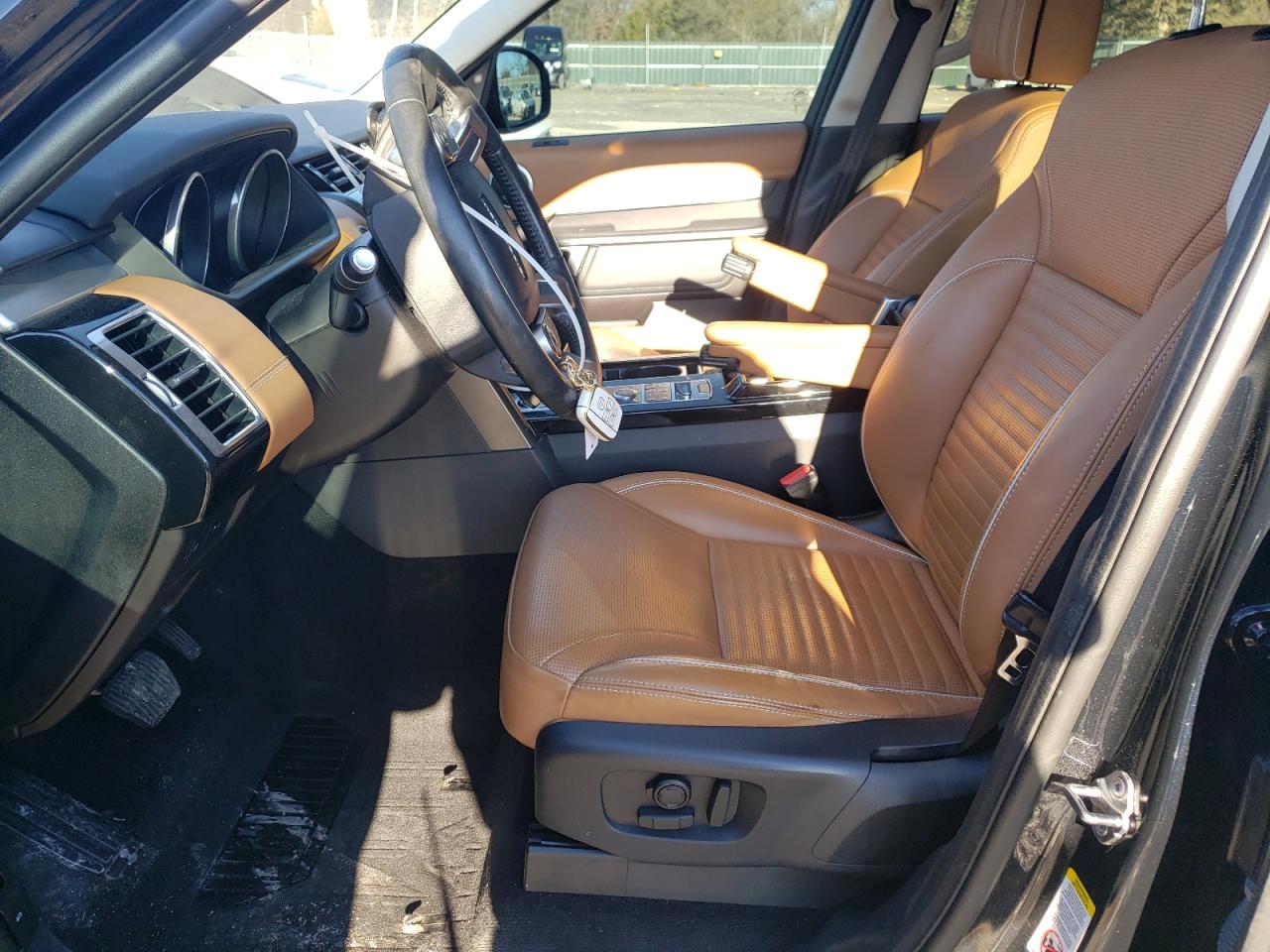 2017 Land Rover Discovery - Image 7