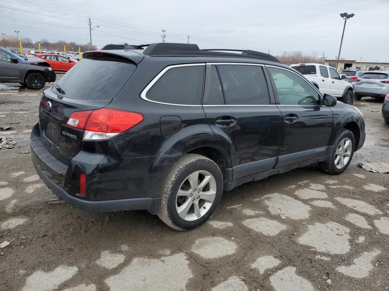 2014 Subaru Outback - Image 3