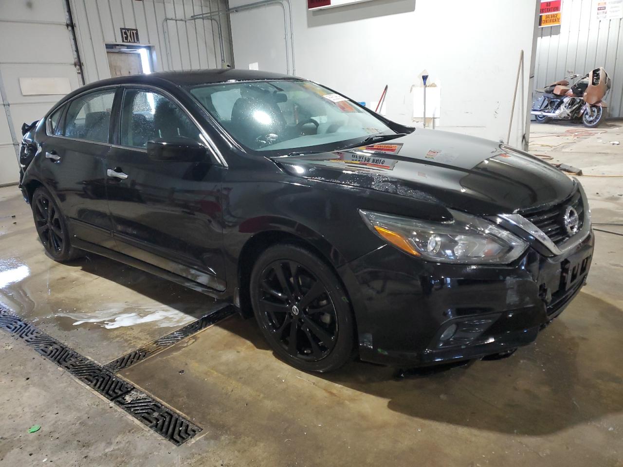 2017 Nissan Altima - Image 4
