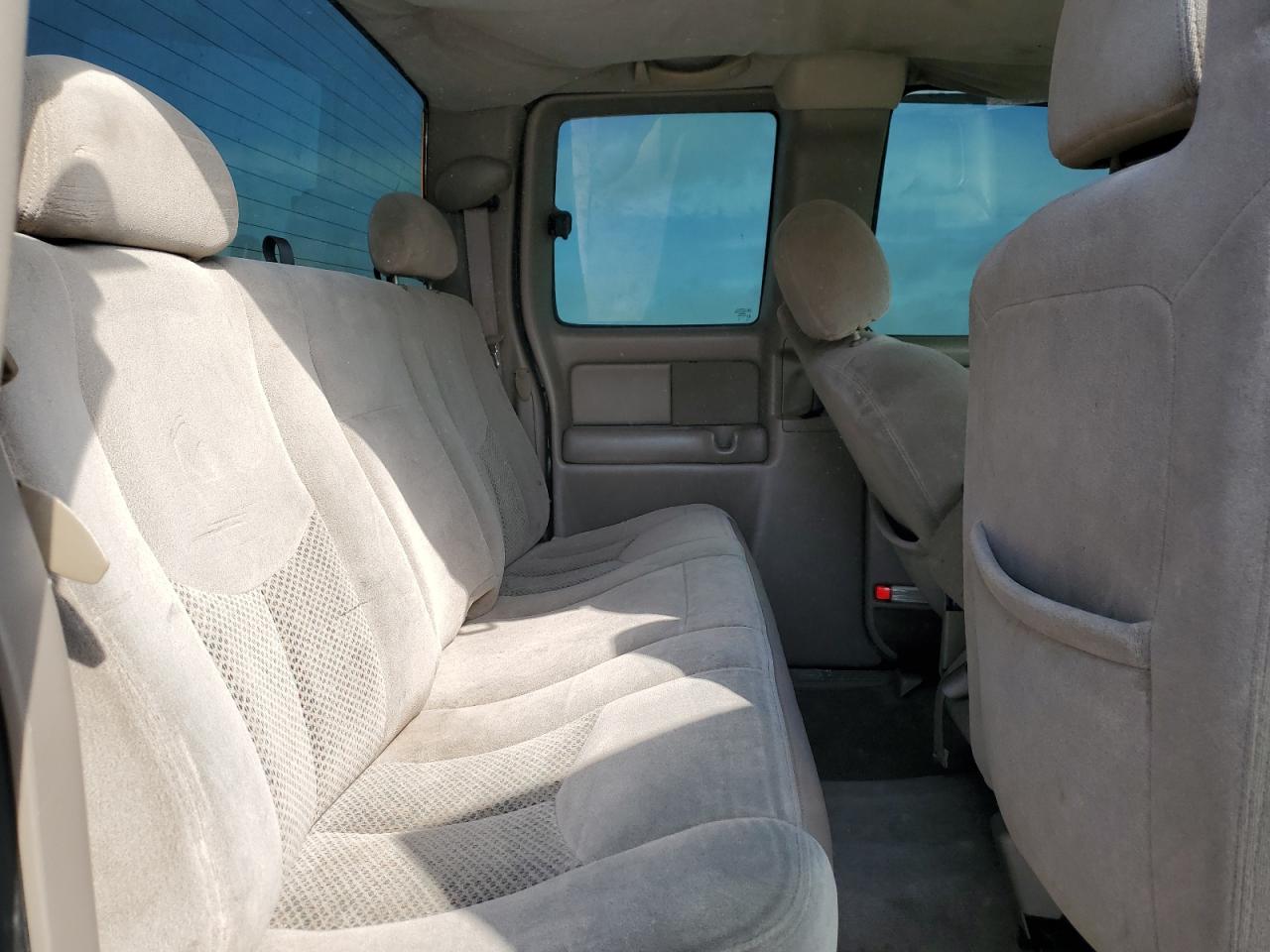 2004 Chevrolet Silverado C1500 VIN: 2GCEC19V841316497 Lot: 41807205