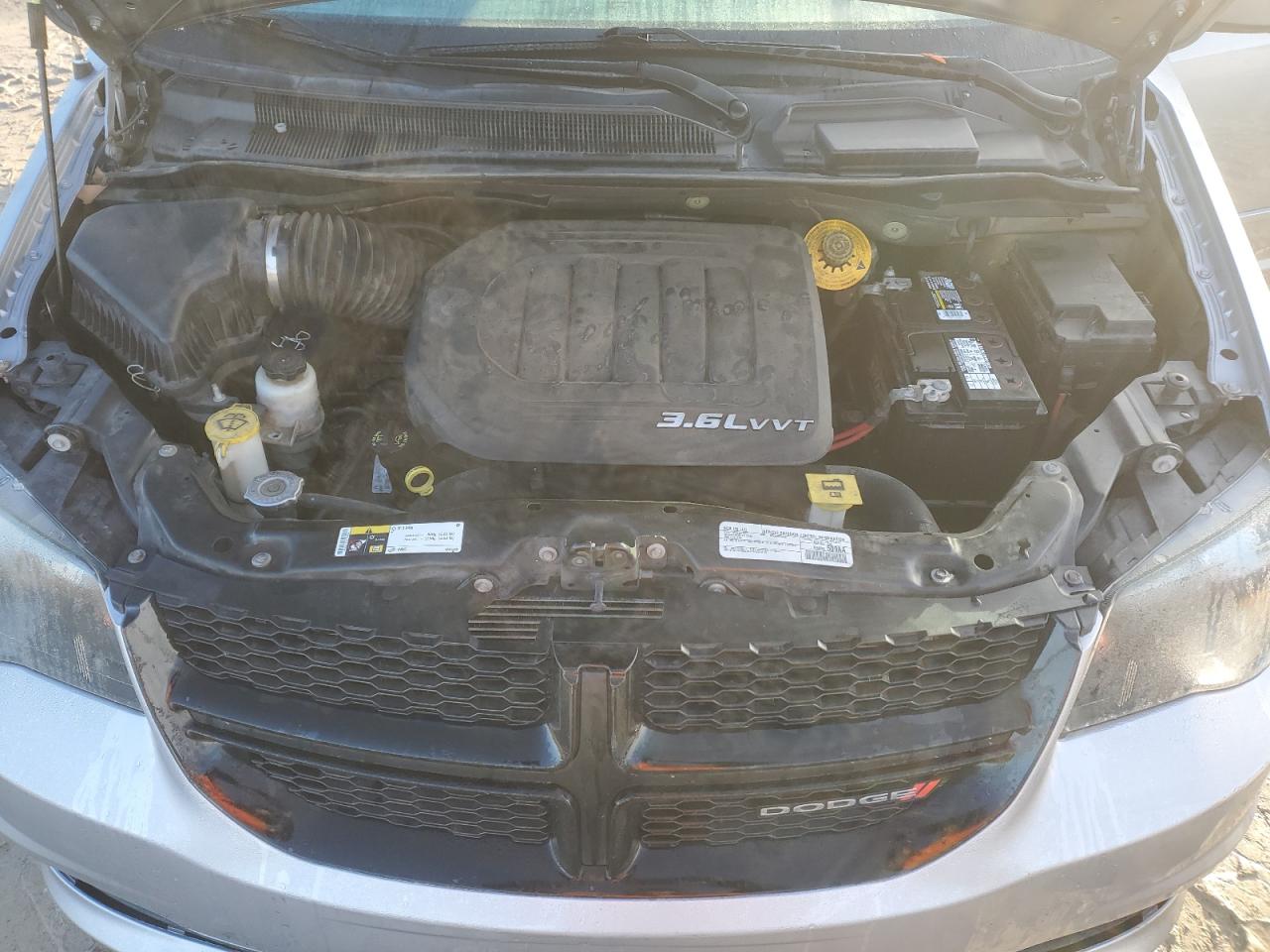 2016 Dodge Caravan - Image 12