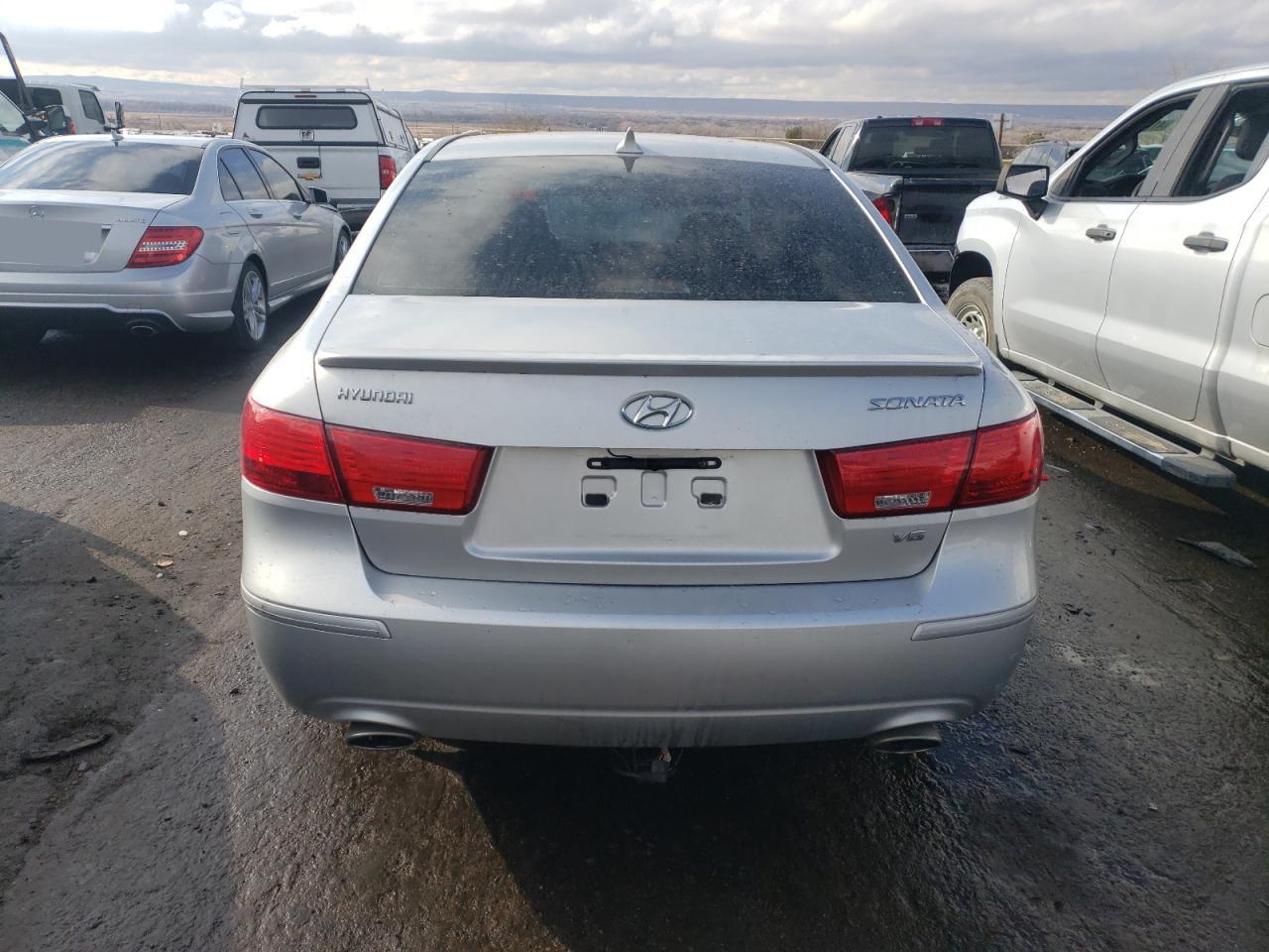 2009 Hyundai Sonata - Image 6