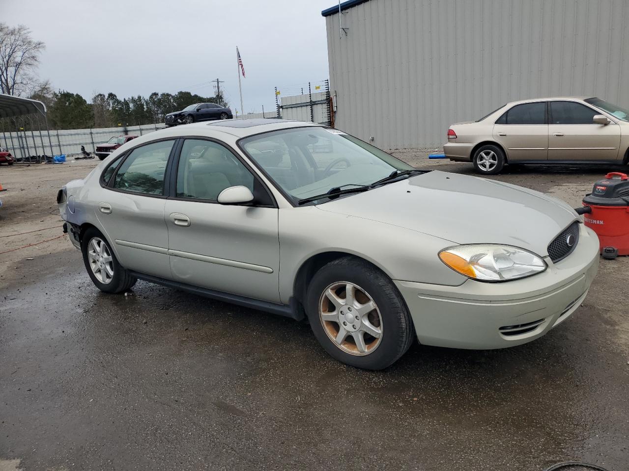 2006 Ford Taurus - Image 4