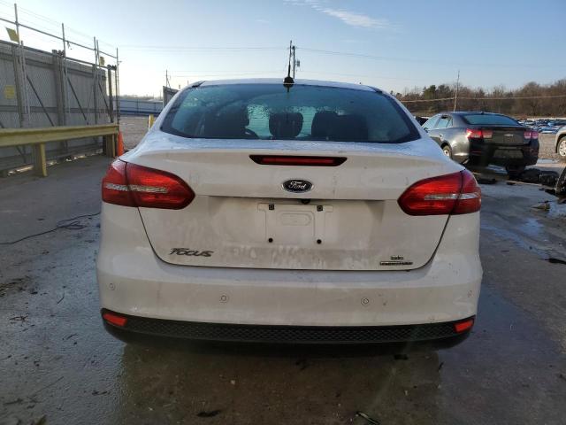  FORD FOCUS 2015 Белый