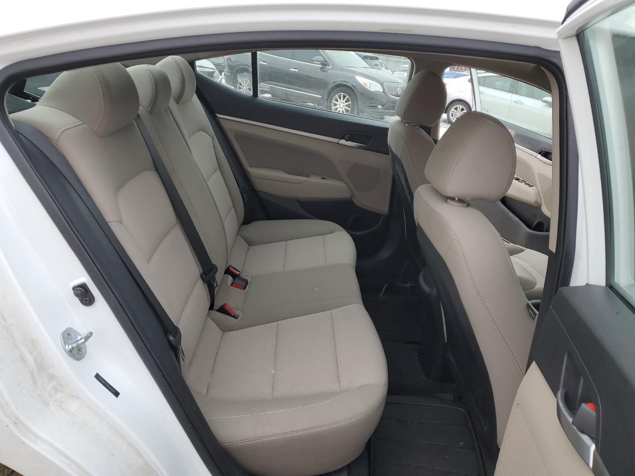 2019 Hyundai Elantra - Image 11