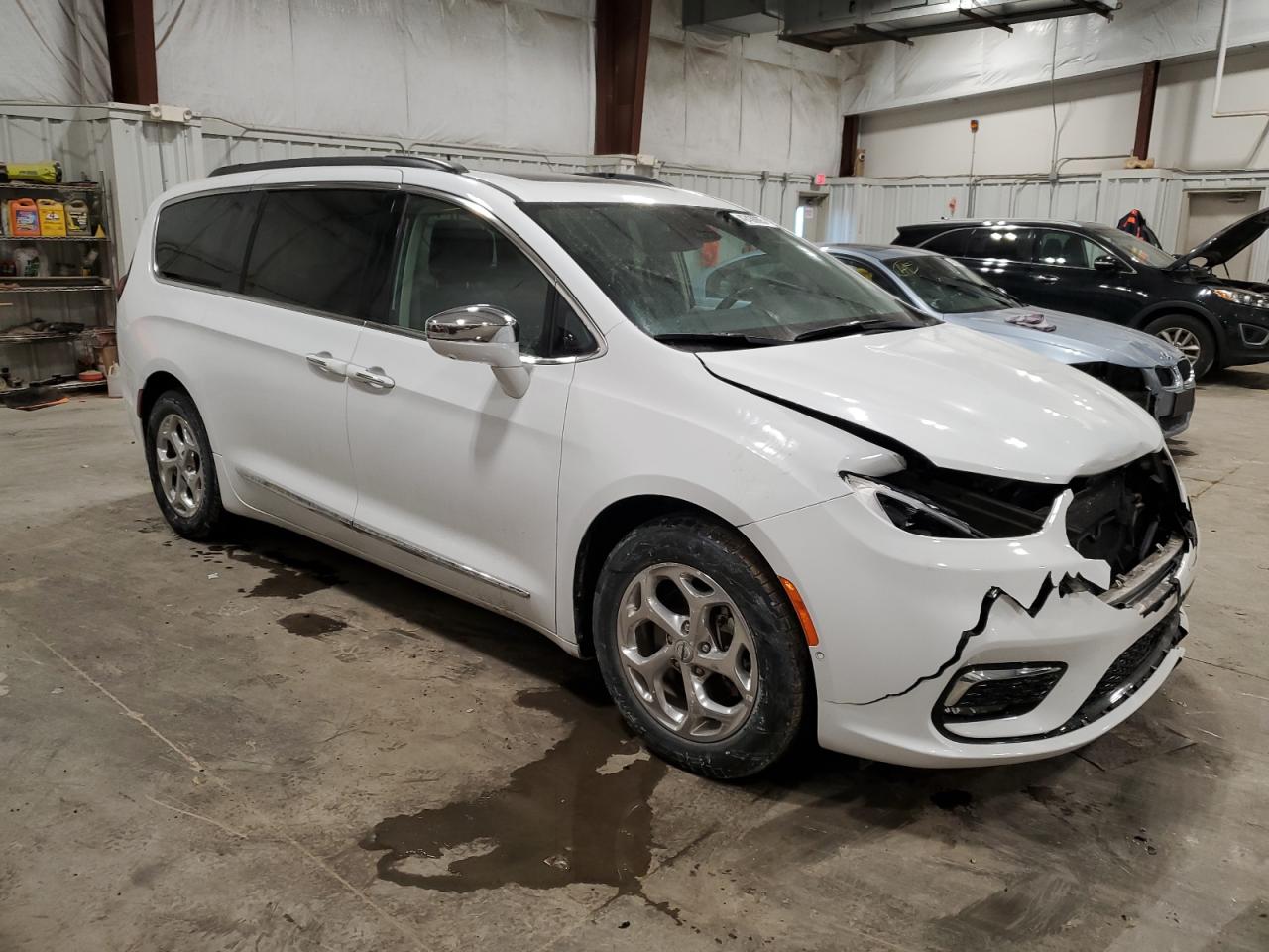 2022 Chrysler Pacifica - Image 4