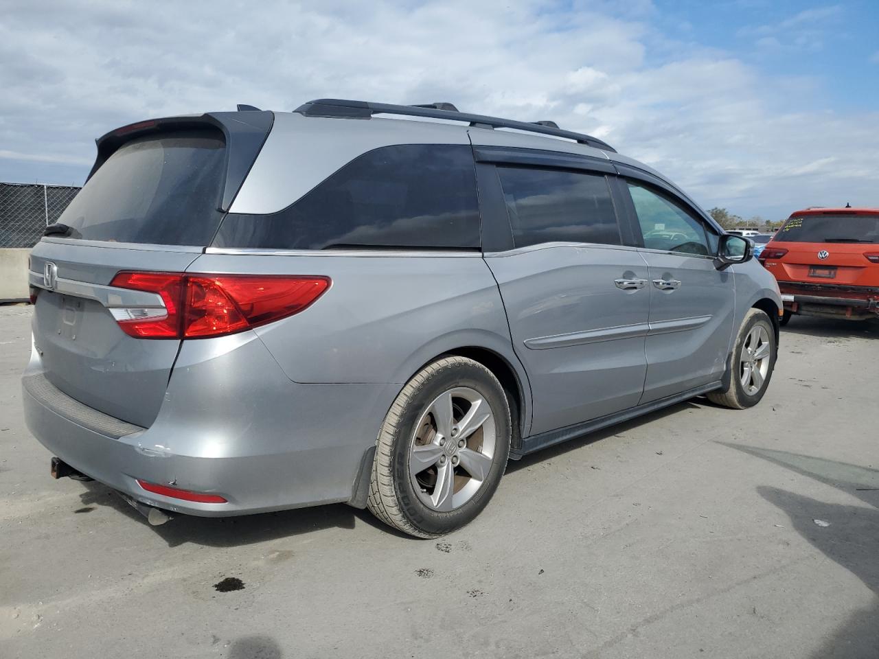 2018 Honda Odyssey - Image 3