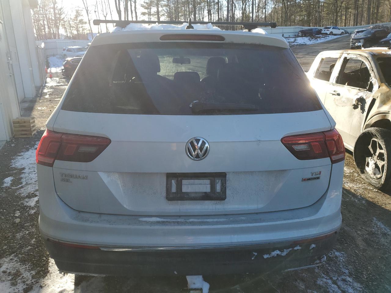 2018 Volkswagen Tiguan - Image 6