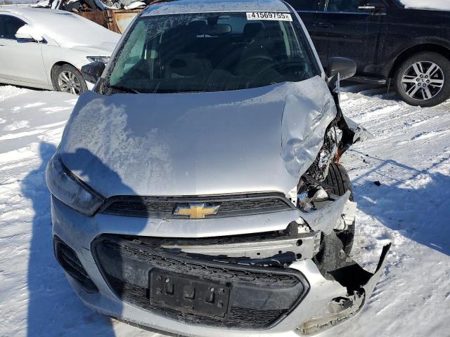 Hatchbacks CHEVROLET SPARK 2017 Srebrny