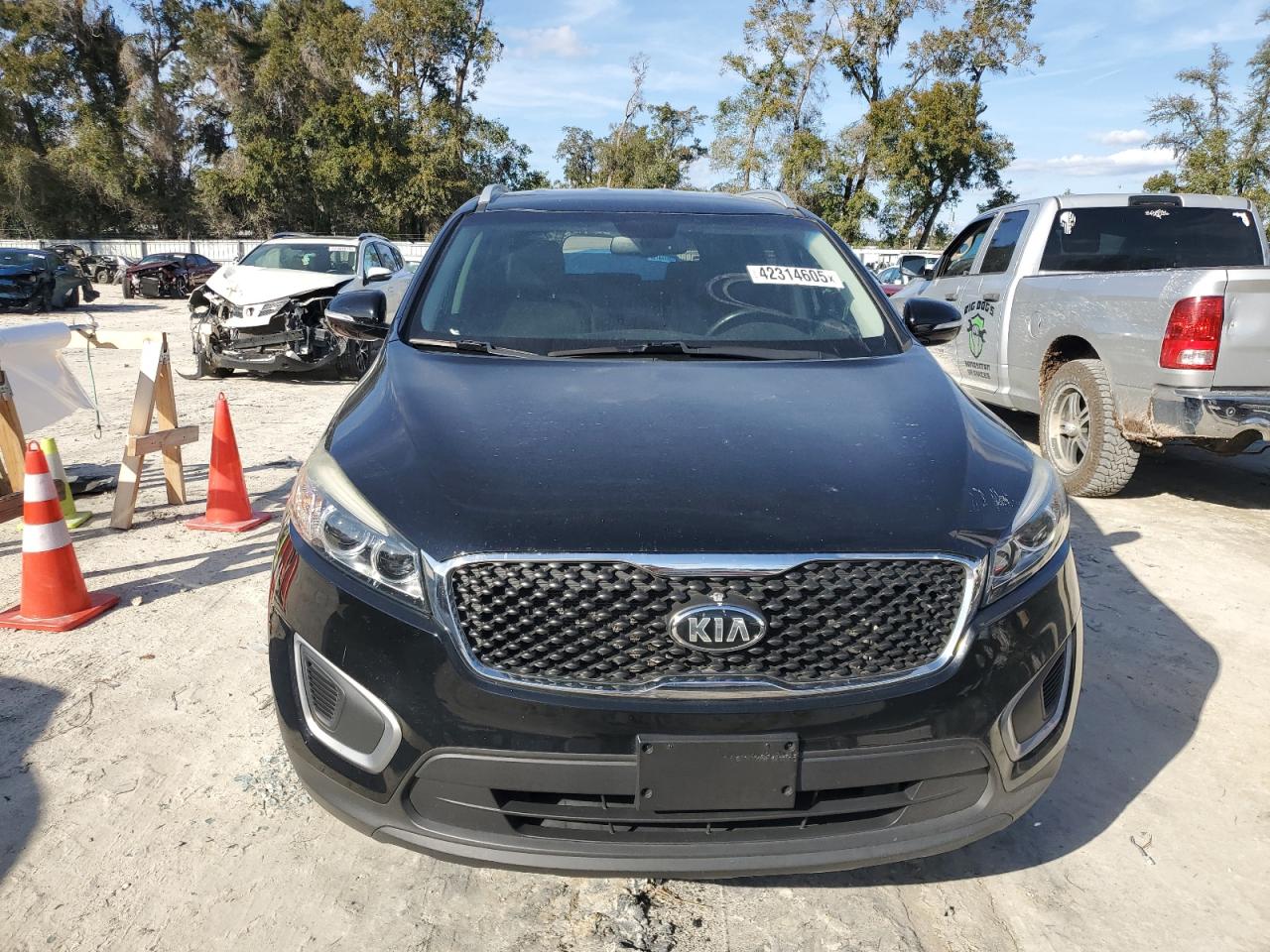 2017 Kia Sorento - Image 5