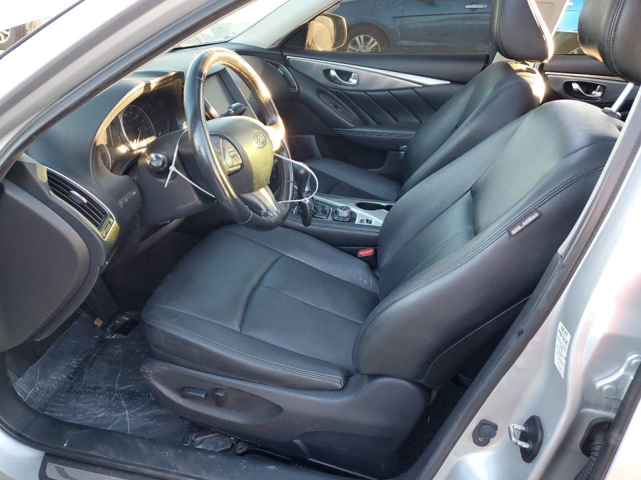 2015 Infiniti Q50 - Image 7