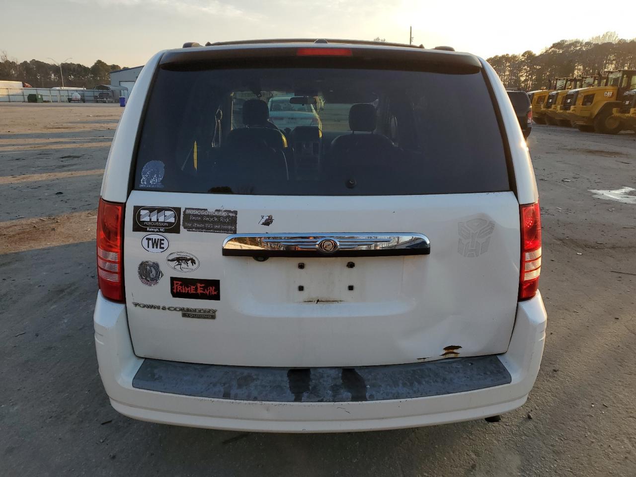 2008 Chrysler Town & Country - Image 6