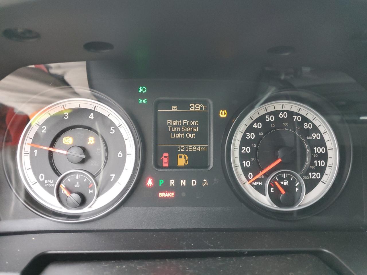 2013 RAM 1500 - Image 9