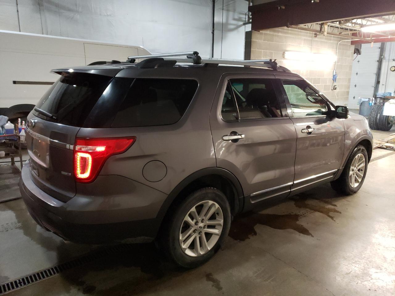 2014 Ford Explorer - Image 3