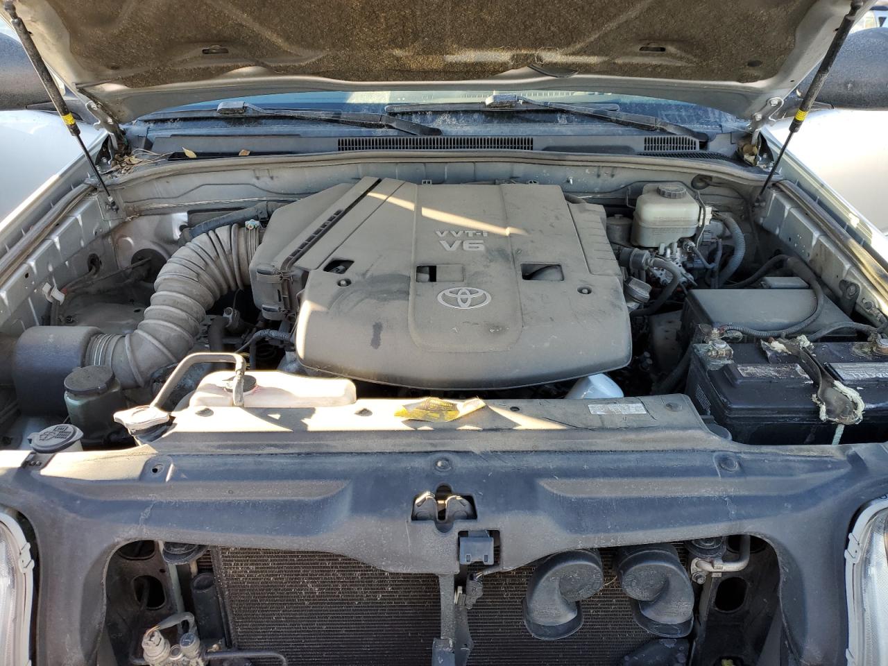 2006 Toyota 4Runner - Image 13