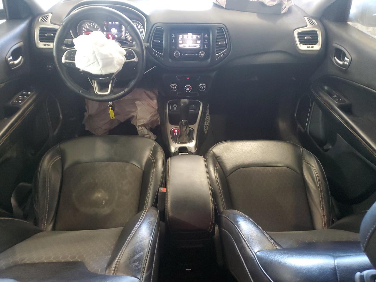 2018 Jeep Compass - Image 8