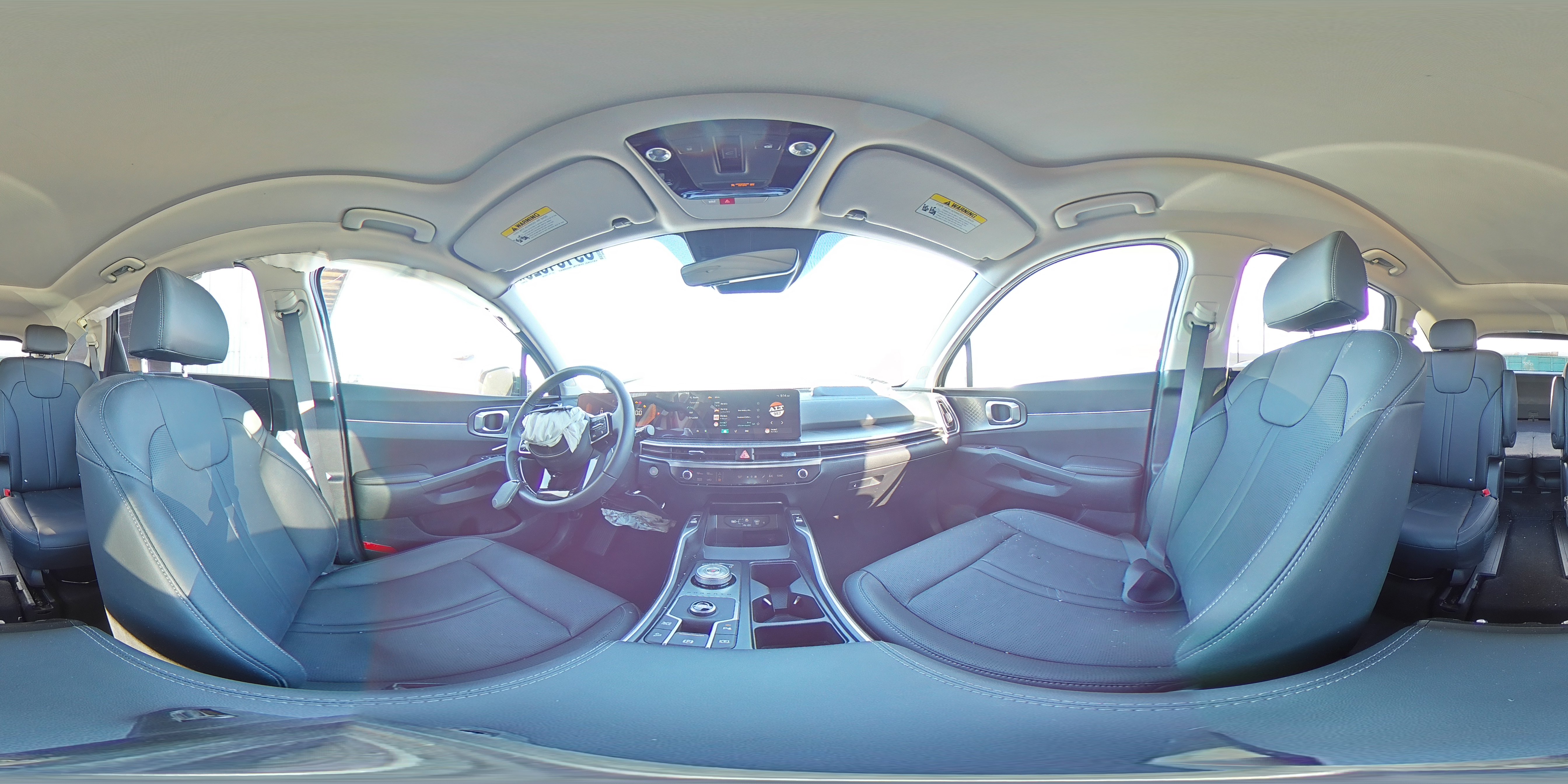 2025 Kia Sorento - Image 13