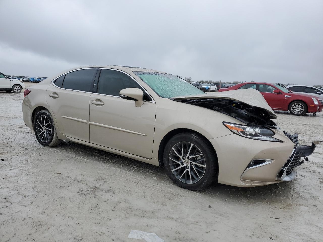 2018 Lexus ES - Image 4
