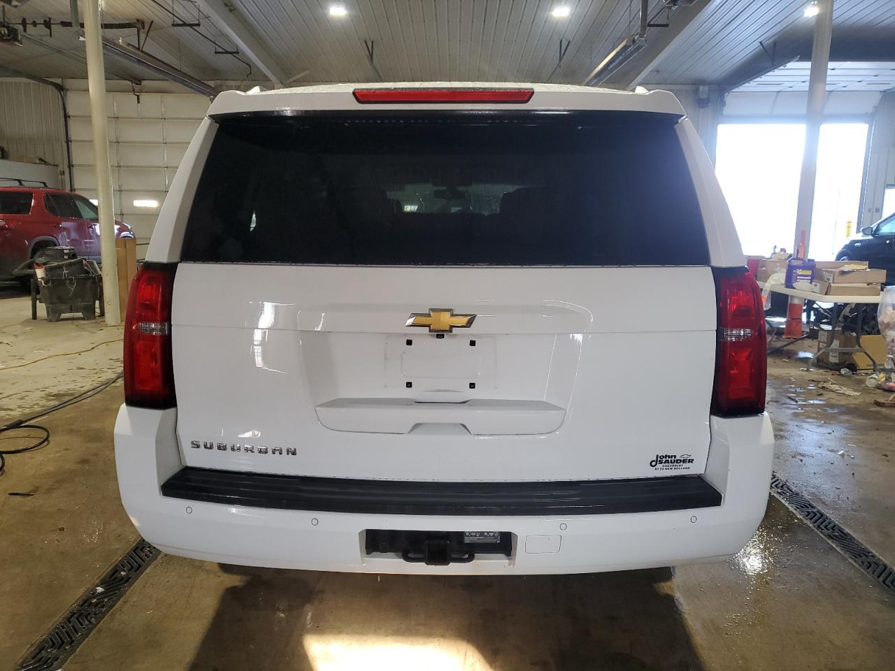 2016 Chevrolet Suburban - Image 6