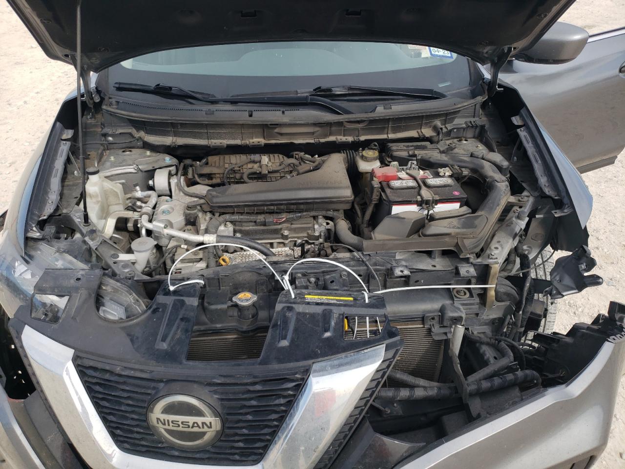 2020 Nissan Rogue - Image 12