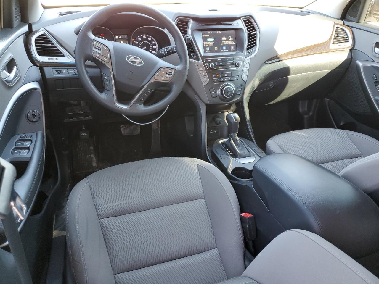 2017 Hyundai Santa Fe - Image 8